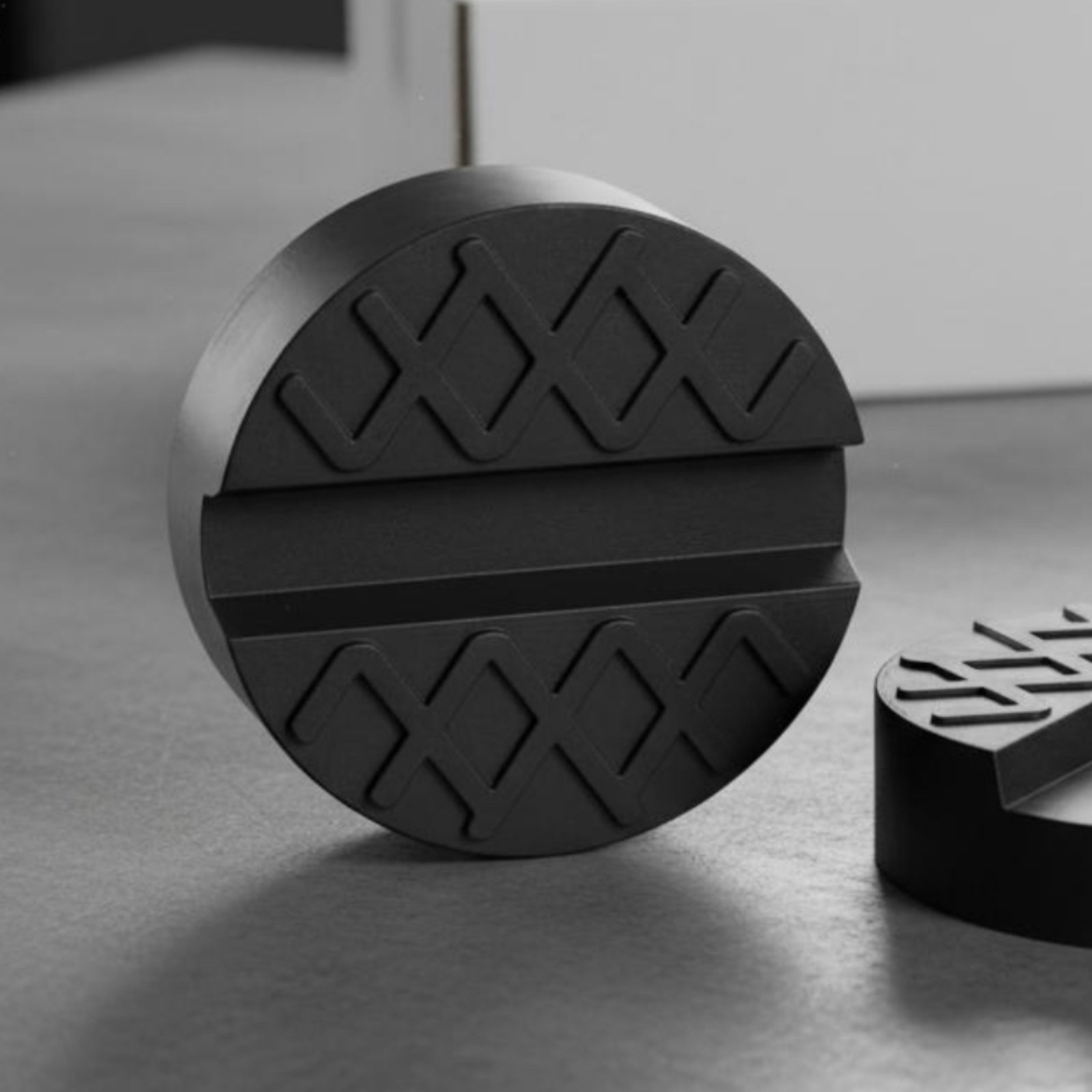 ジャッキサポートブロック滑り止め車用リフティングパッドゴム製 - Car Jack のレビューと価格